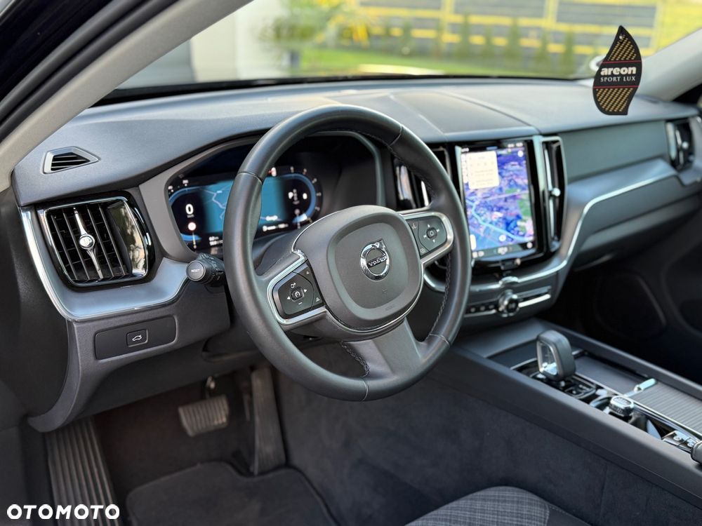 Volvo XC 60 B4 D AWD Geartronic Momentum Pro - 13