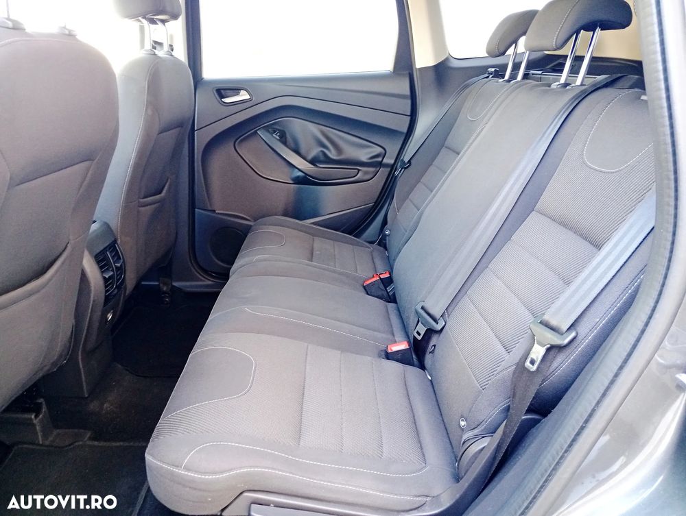 Ford Kuga 2.0 TDCi Titanium - 8