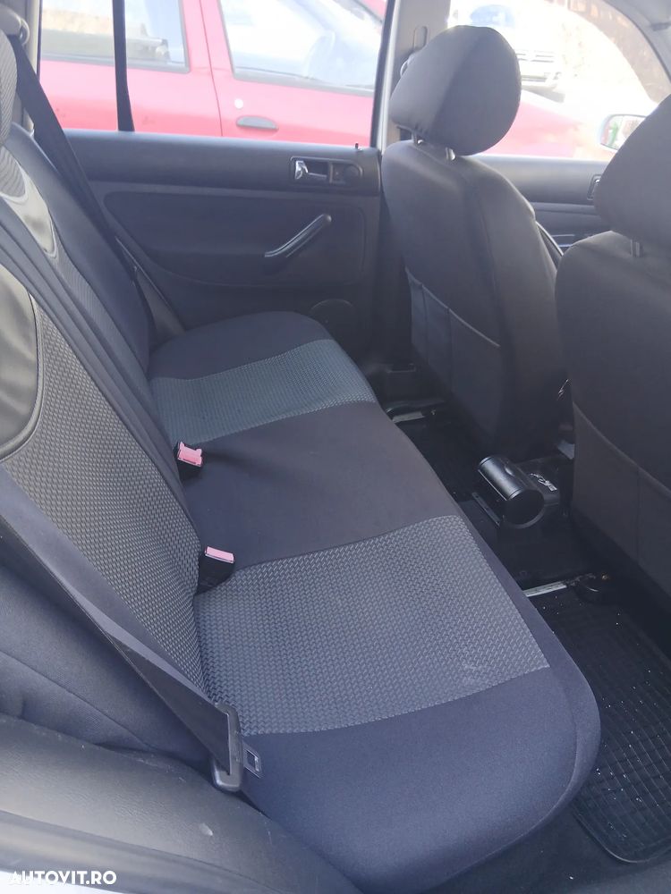 Volkswagen Golf 1.9 TDI - 10