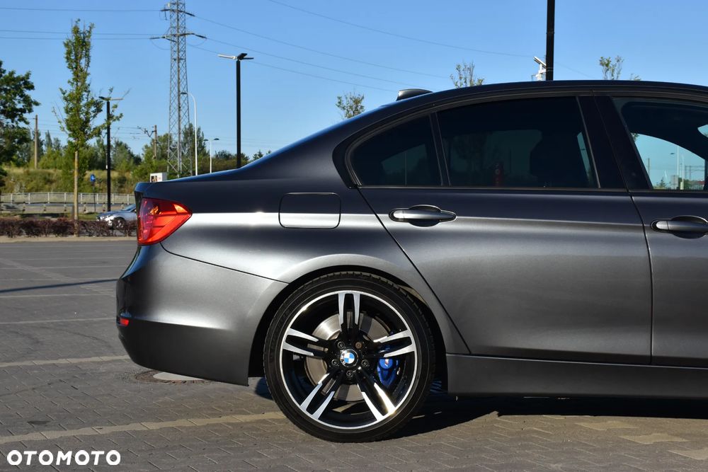 BMW Seria 3 328i Sport-Aut Sport Line - 5