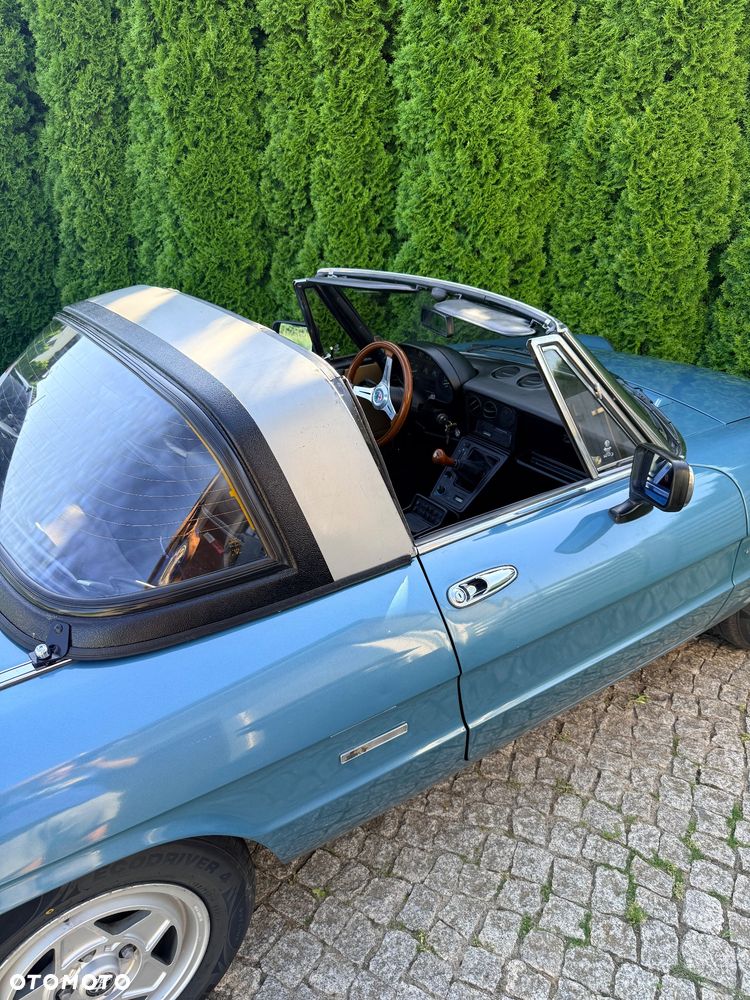 Alfa Romeo Spider - 32