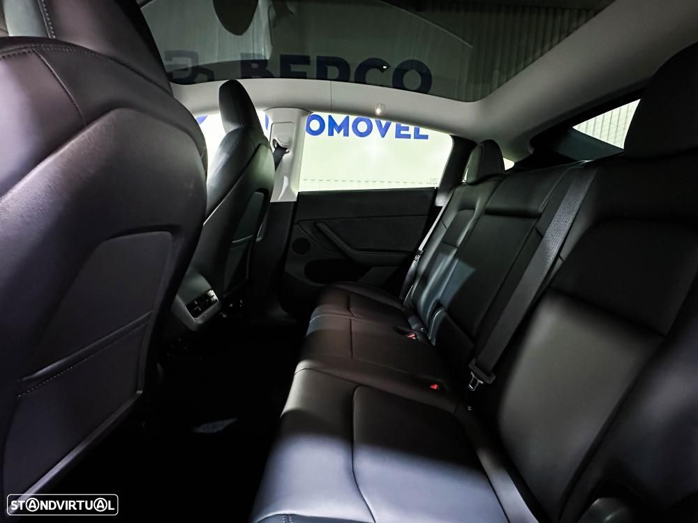 Tesla Model Y Performance Dual Motor AWD - 9