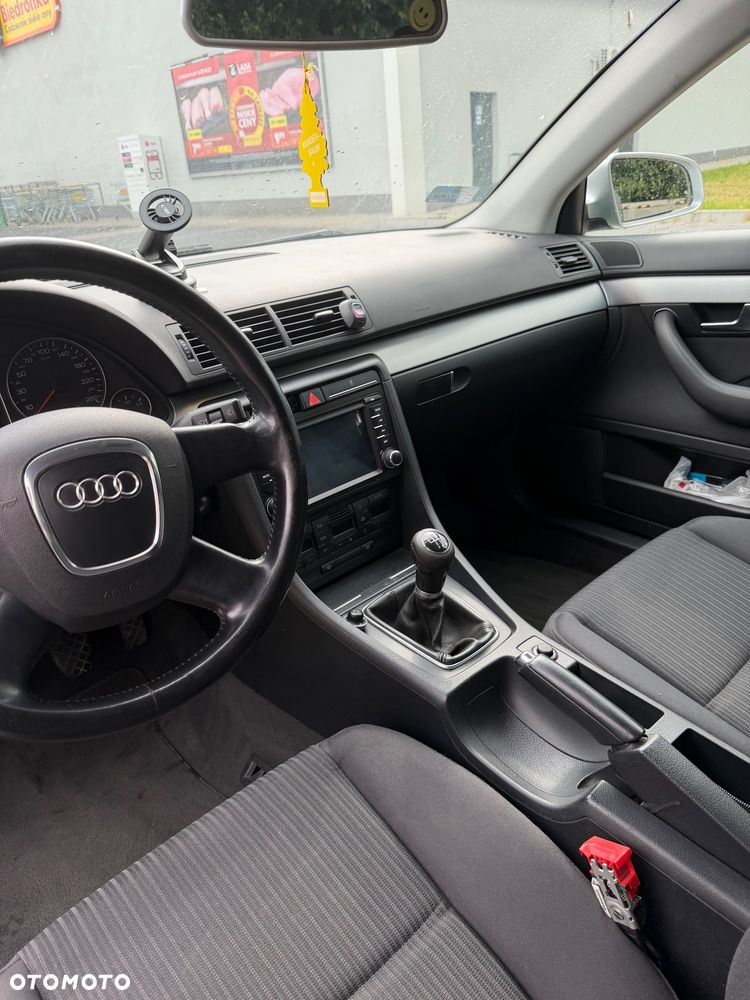 Audi A4 Limousine 2.0 TDI - 4