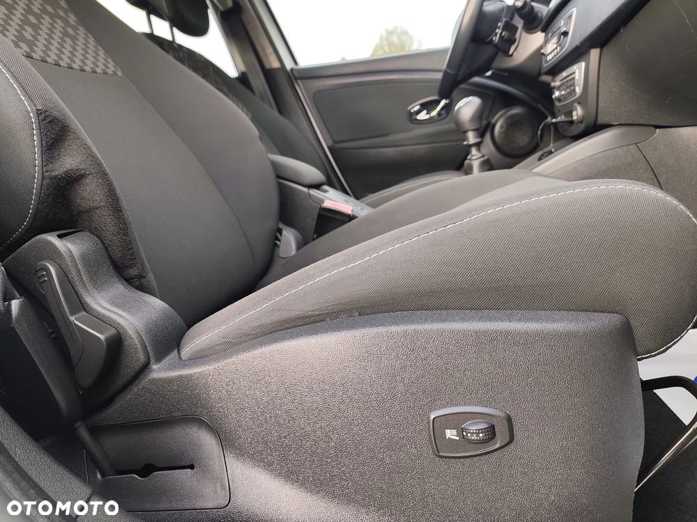 Renault Megane ENERGY TCe 115 Start & Stop Bose Edition - 17