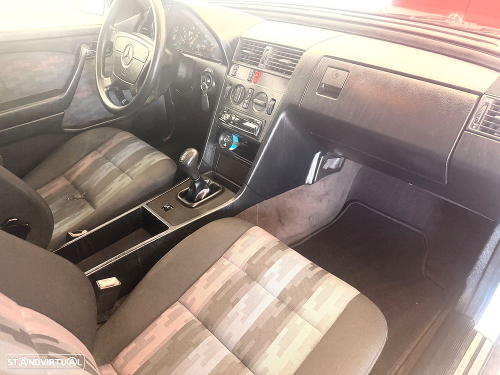 Mercedes-Benz C 200 D - 10