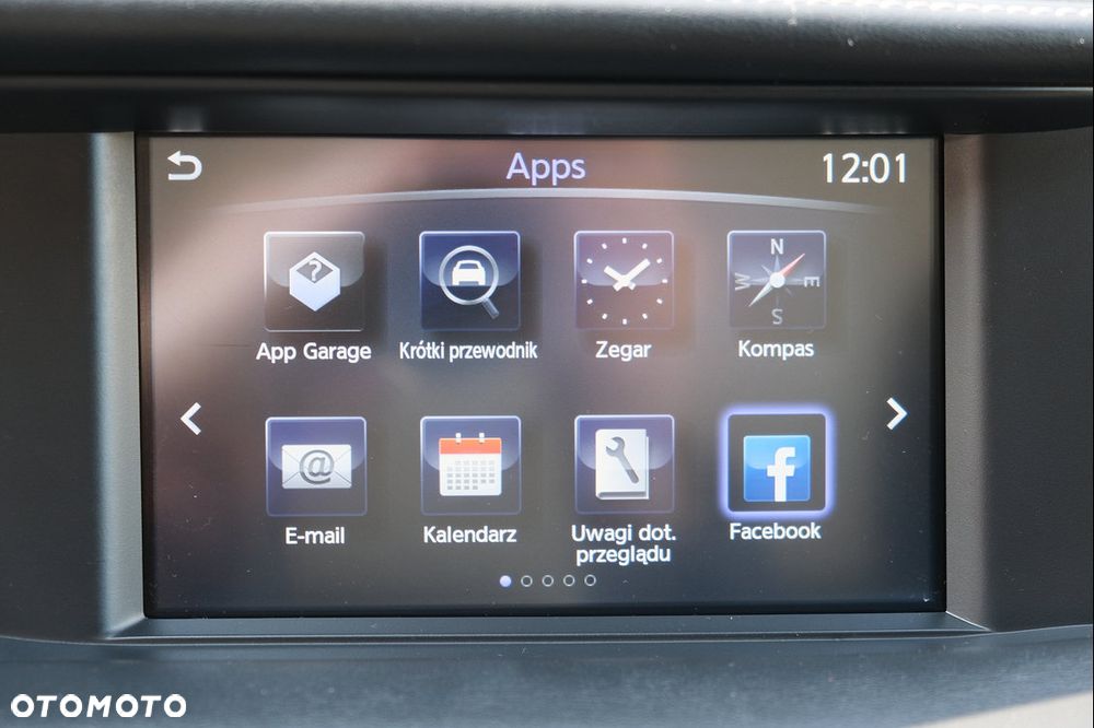 Infiniti Q30 - 32