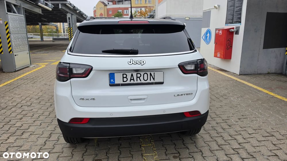Jeep Compass - 12