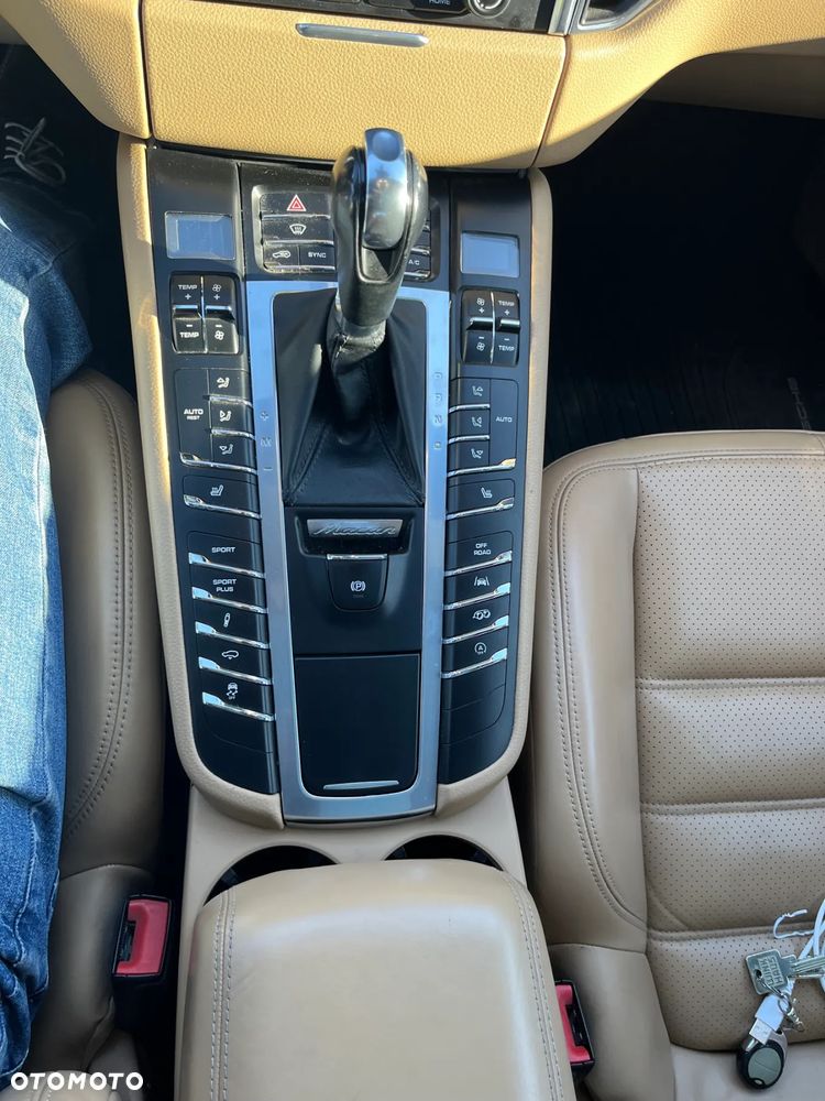 Porsche Macan GTS PDK - 19
