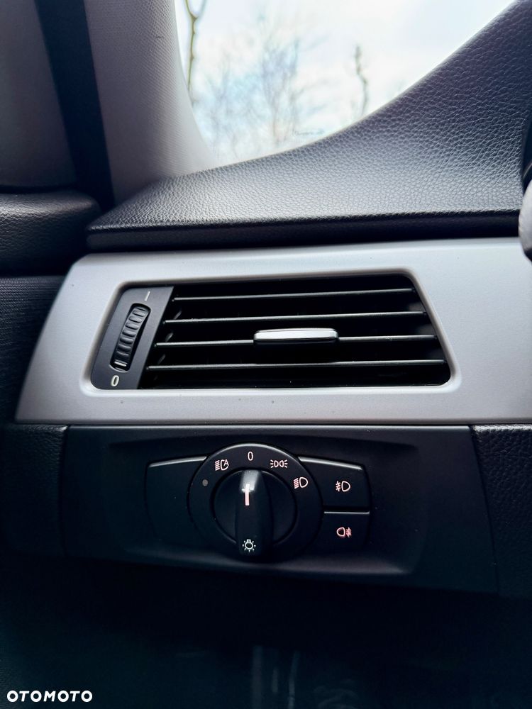 BMW Seria 3 325i - 15