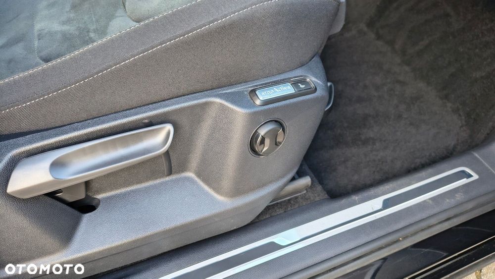 Volkswagen Tiguan Allspace - 38