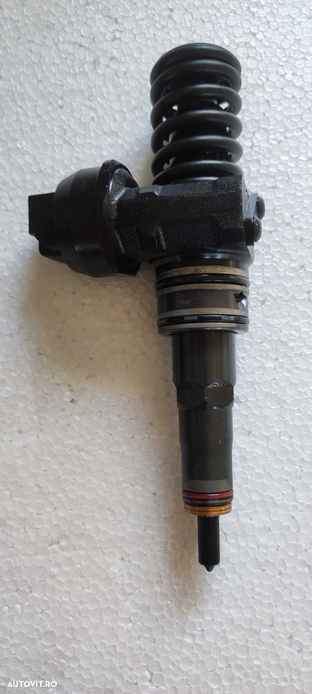 Injector, injectoare volkswagen vw golf 5 break an 2008 cod BXE cod 038130073AG - BA - 6