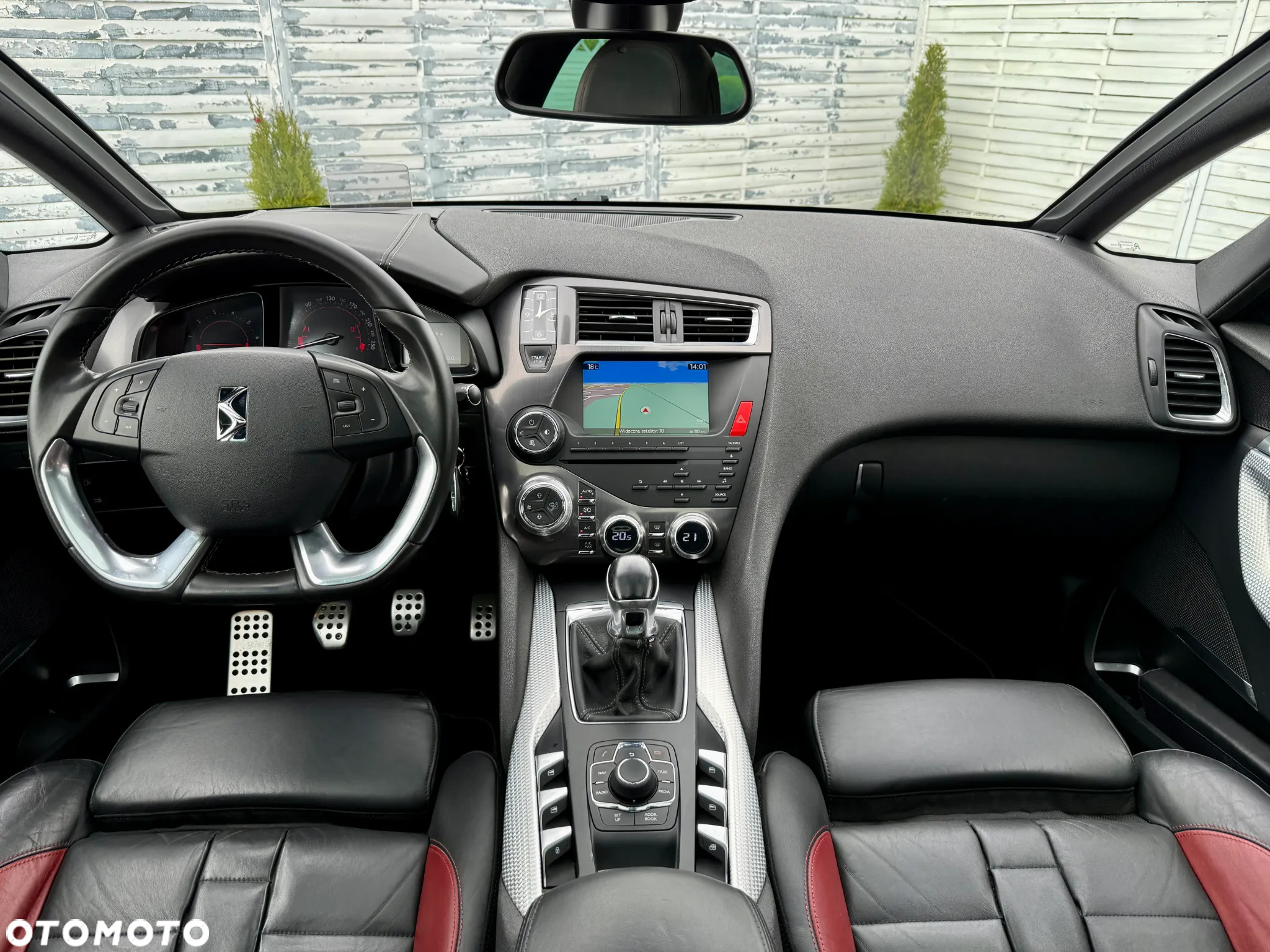 Citroën DS5 THP 200 SoChic - 10
