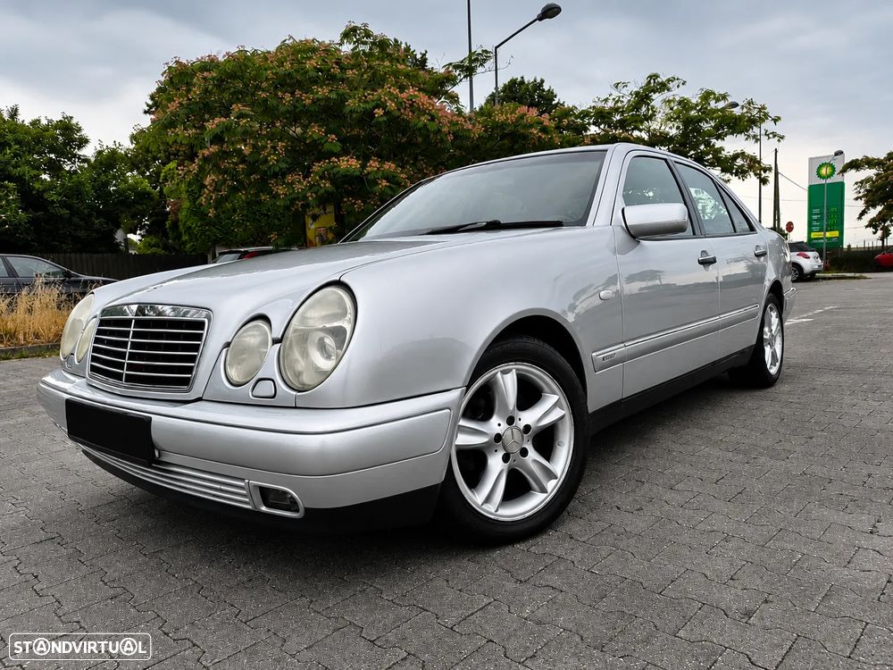 Mercedes-Benz E 220 CDI Elegance - 2