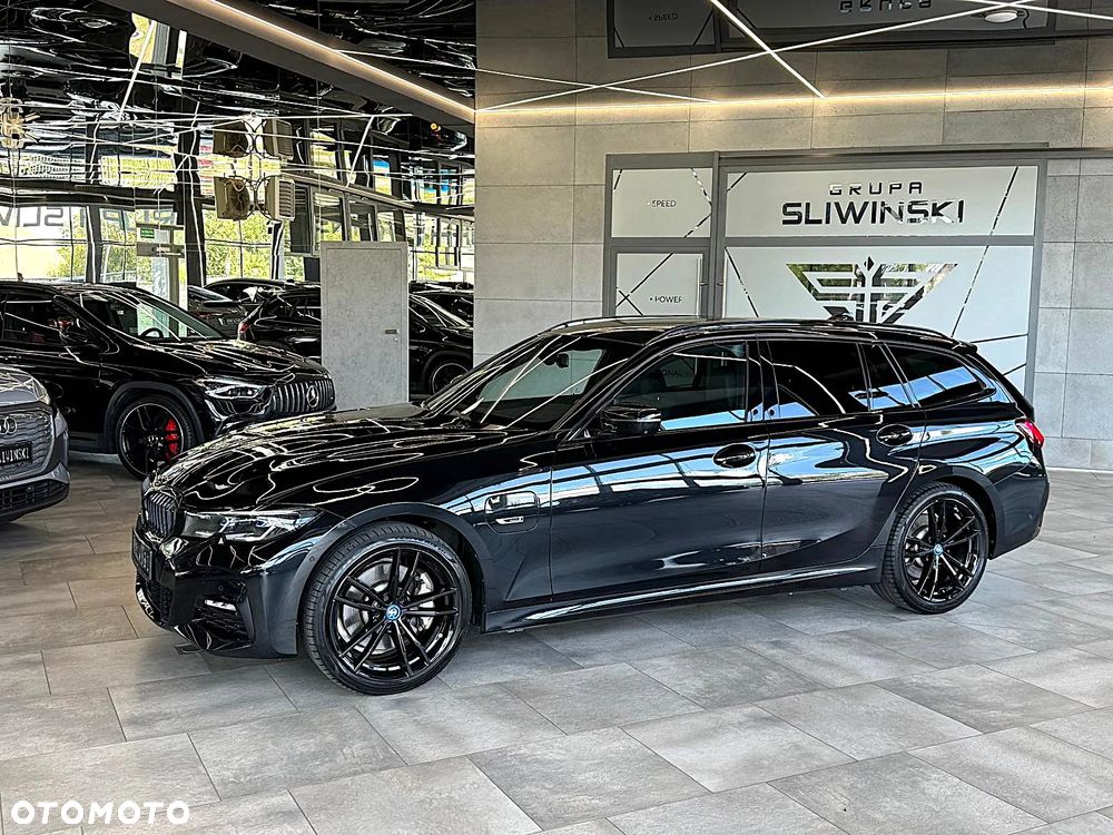 BMW Seria 3 330e xDrive M Sport sport - 3