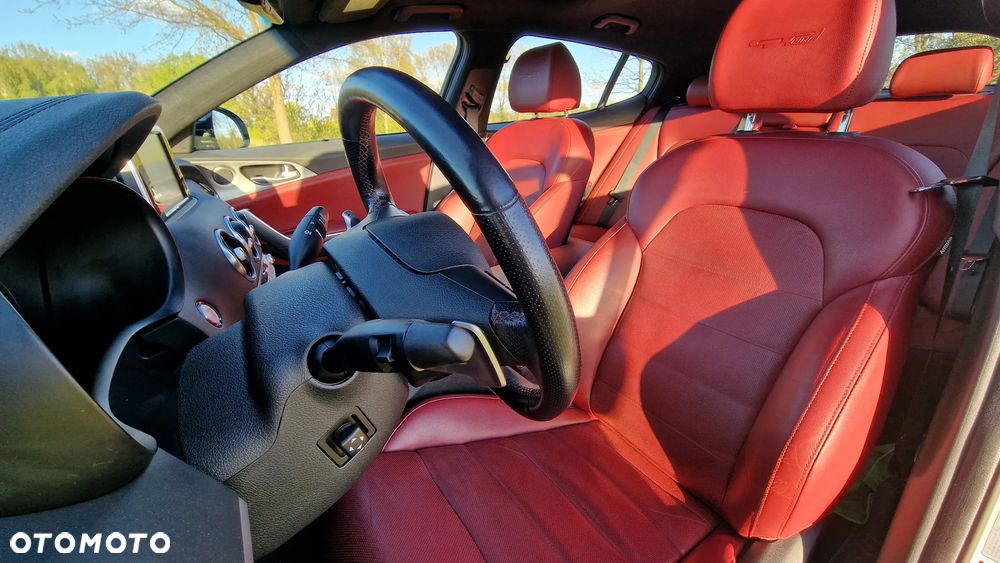 Kia Stinger 2.0 T-GDI GT Line - 26