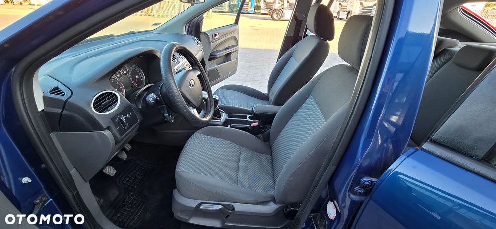 Ford Focus 1.6 16V Sport - 6