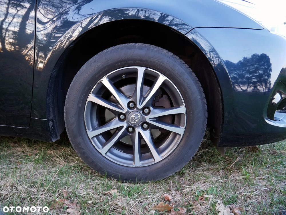 Toyota Avensis 1.8 Premium - 29