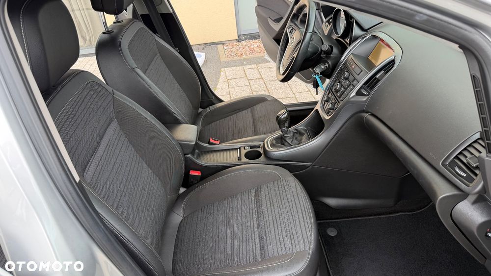 Opel Astra 1.6 CDTI Cosmo - 23