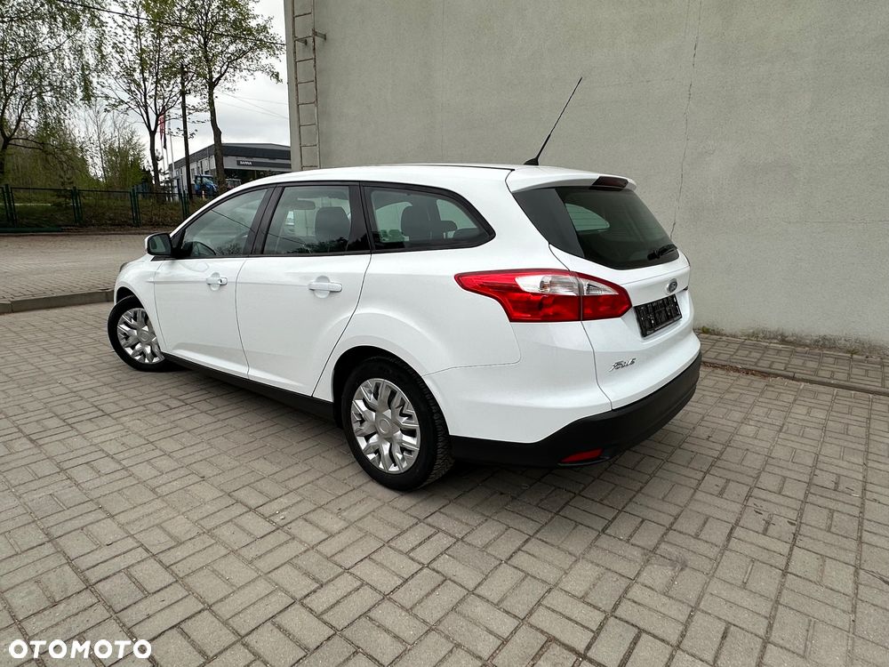 Ford Focus 1.6 TDCi DPF Trend - 12