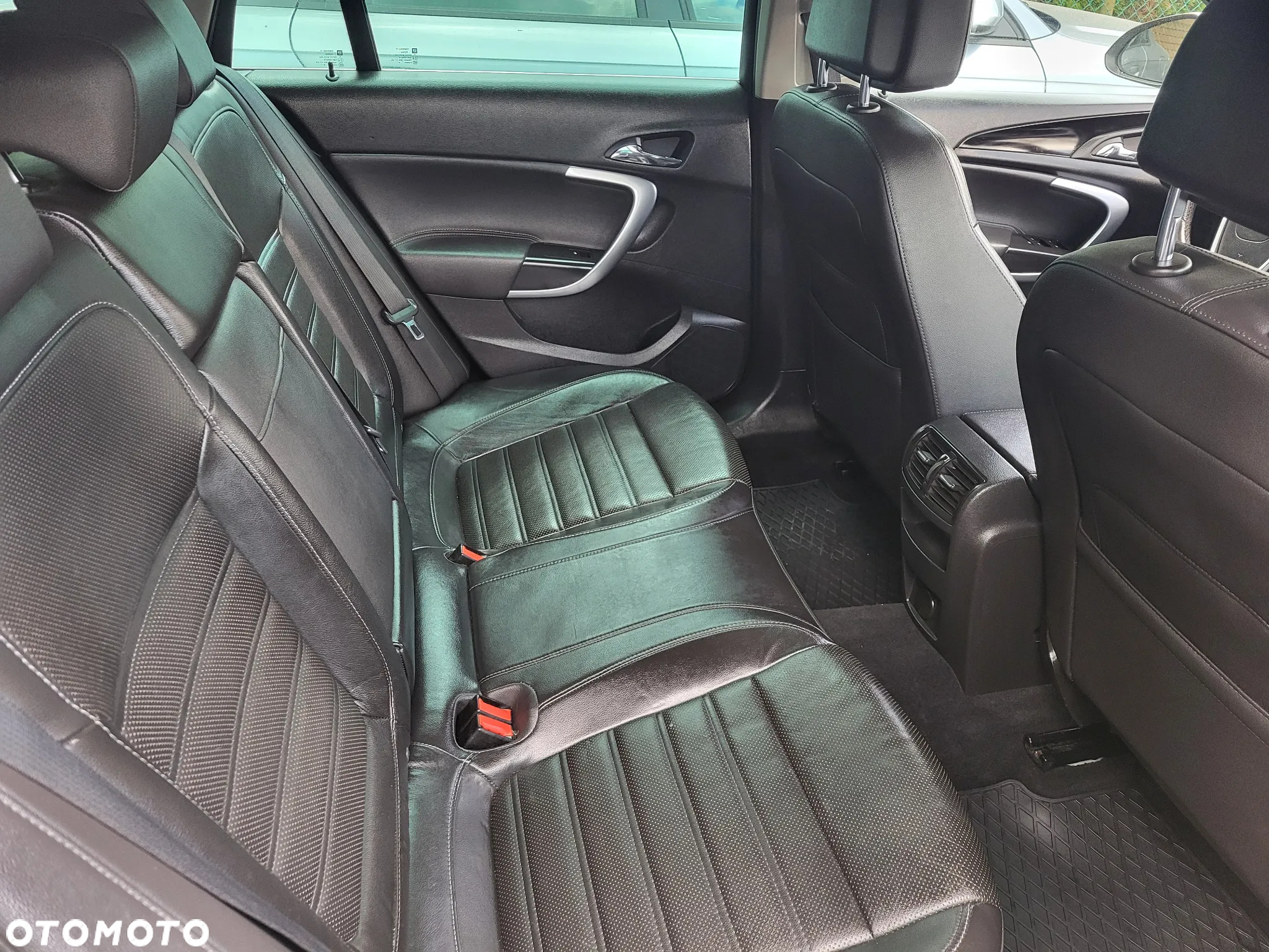 Opel Insignia - 24