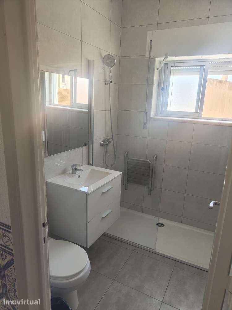 Apartamento T2 com varanda em Odivelas - Grande imagem: 5/12