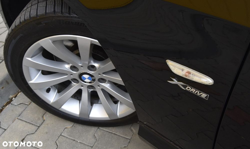 BMW Seria 3 325xi - 14