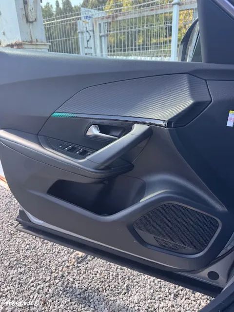 Peugeot 2008 1.2 PureTech Allure Pack - 6