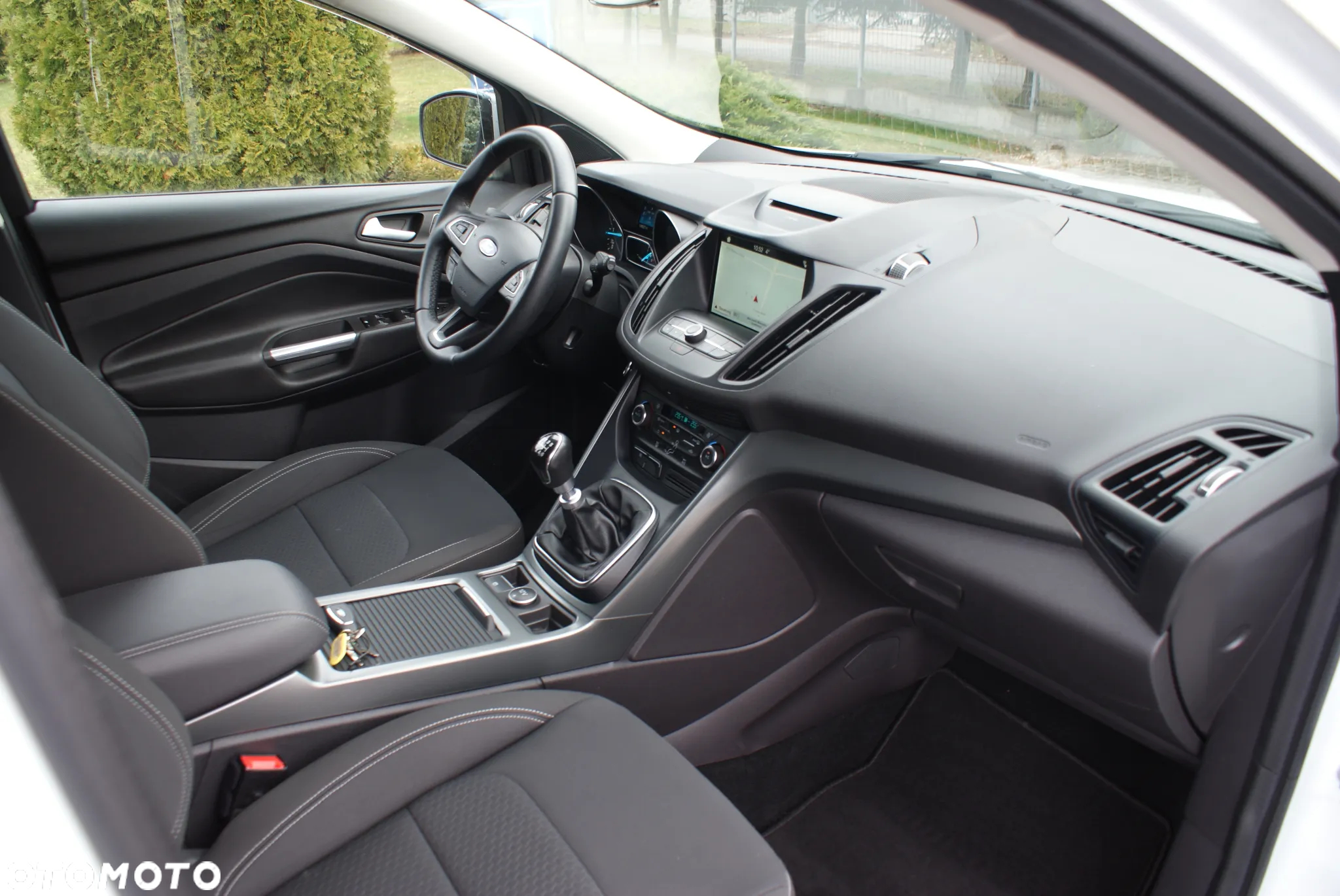 Ford Kuga - 17