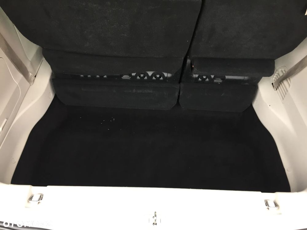 Chrysler Pacifica - 25