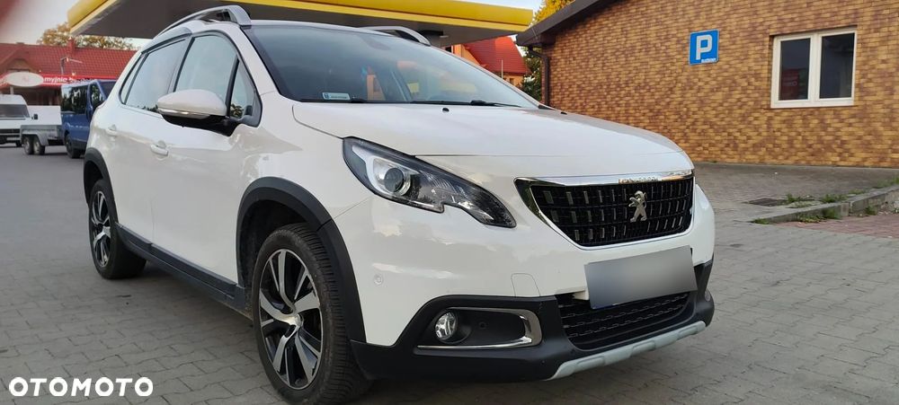 Peugeot 2008 1.2 Pure Tech GPF Allure S&S - 1