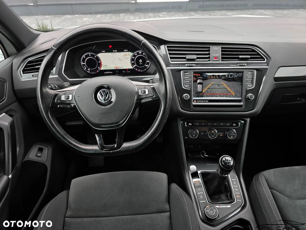 Volkswagen Tiguan 2.0 TDI SCR R-Line - 24