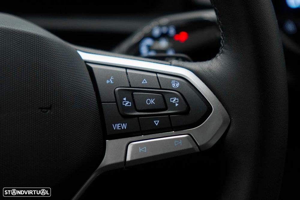 VW T-Roc 1.5 eTSI Life DSG - 24
