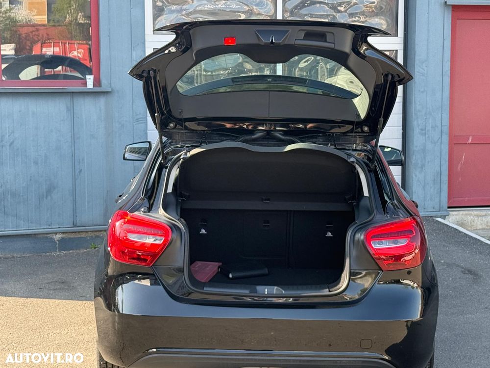 Mercedes-Benz A 160 7G-DCT - 10