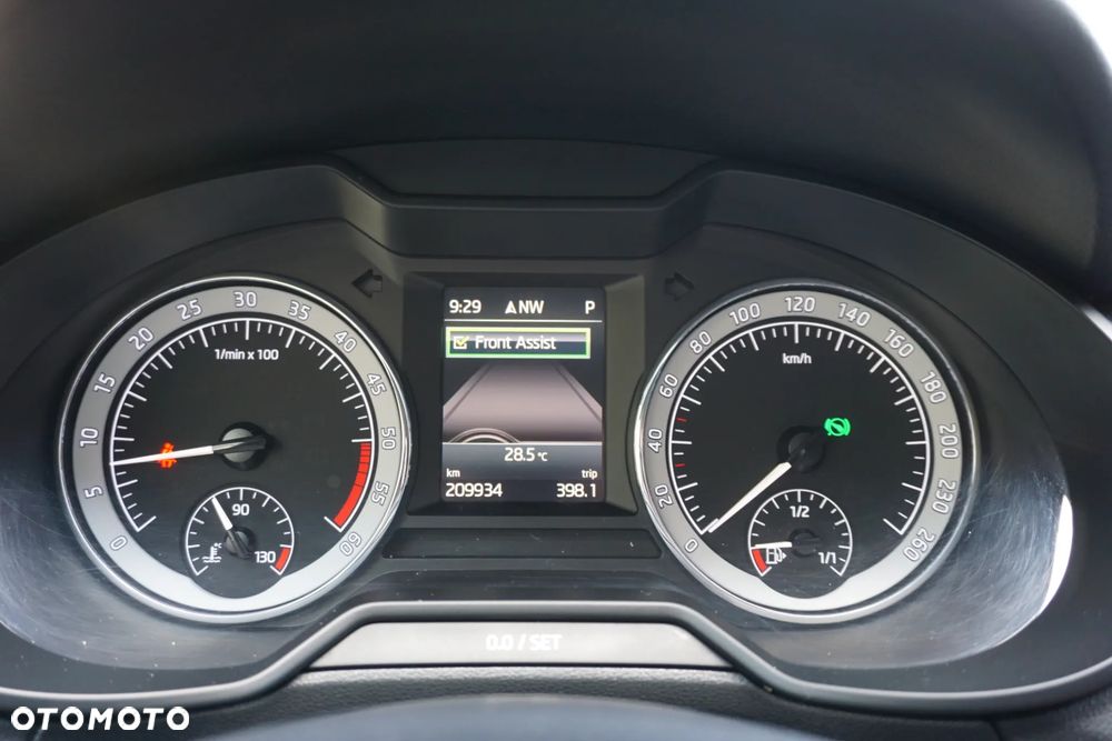 Skoda Octavia 1.6 TDI Ambition DSG - 23