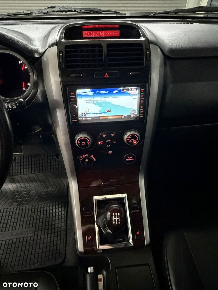 Suzuki Grand Vitara - 26