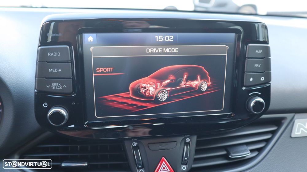 Hyundai i30 N 2.0 T-GDi Performance Pack - 30