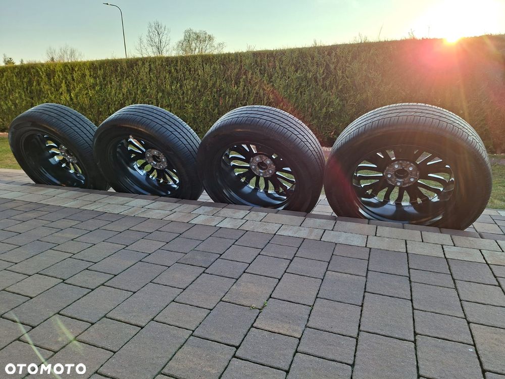 Kpl oryginalnych felg z oponą do Nissan - 22