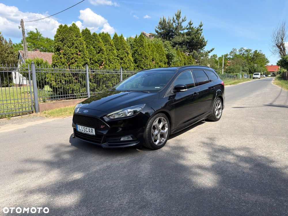 Ford Focus 2.0 TDCi ST mit Leder-Sport-Paket - 2