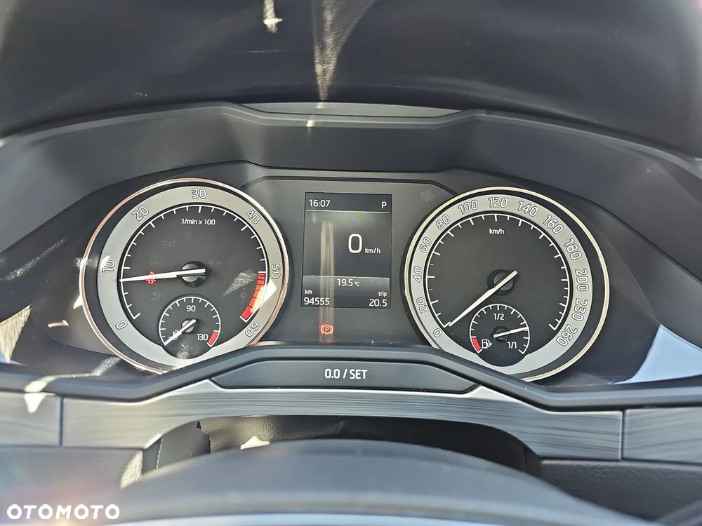 Skoda Superb 2.0 TDI Ambition DSG - 16