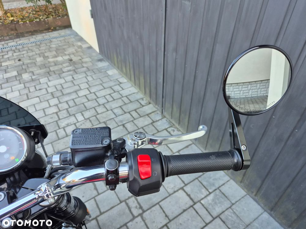 Royal Enfield Interceptor - 18