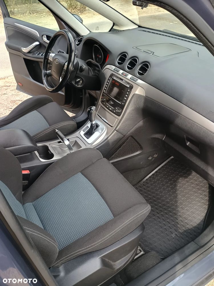 Ford S-Max - 8
