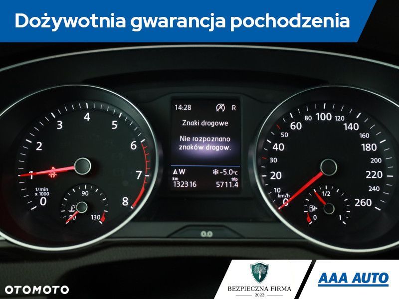 Volkswagen Passat - 9