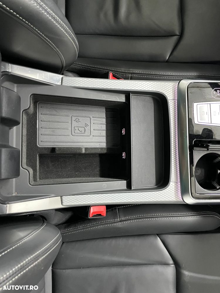 Audi Q8 SUV TFSI e quattro 290 kW tiptronic - 36