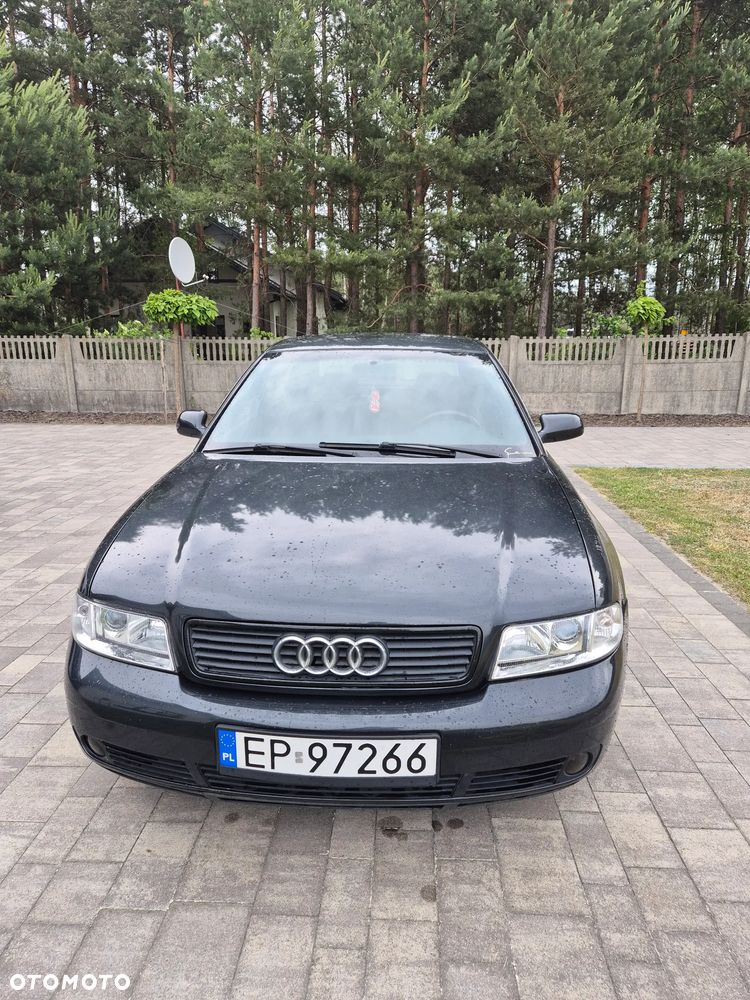 Audi A4 Limousine - 4