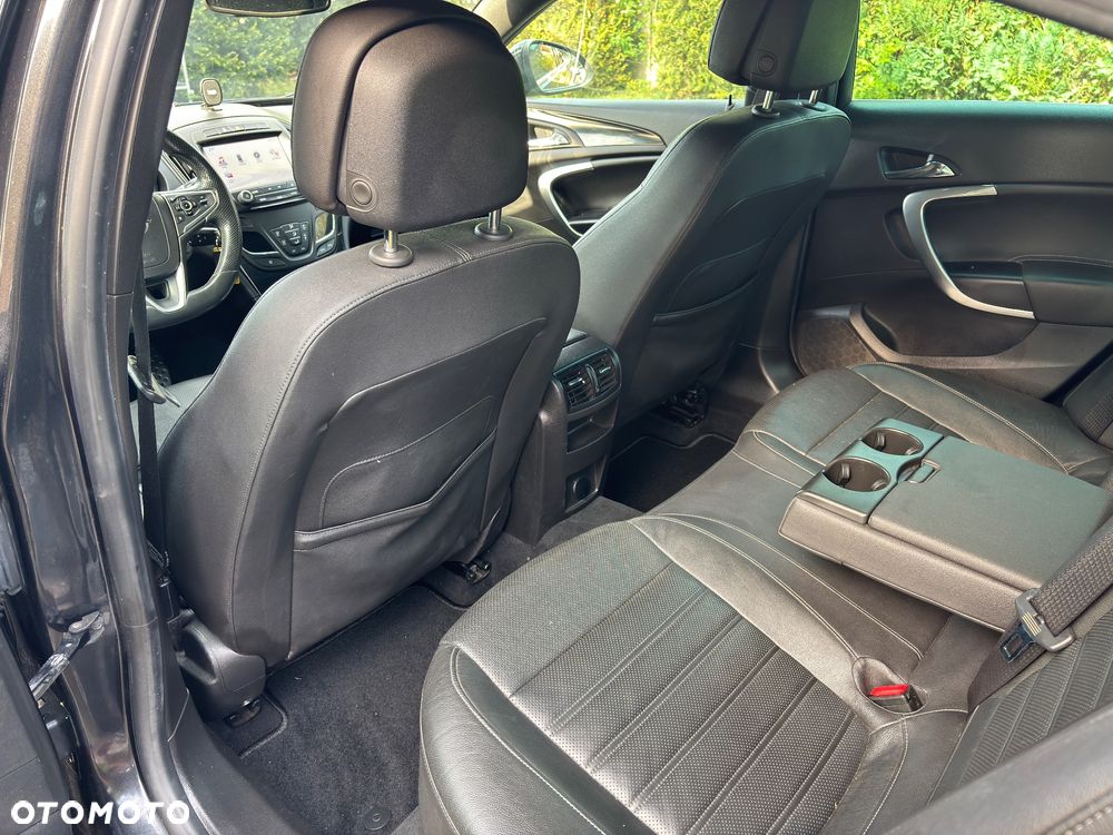 Opel Insignia 2.0 T Cosmo S&S - 26