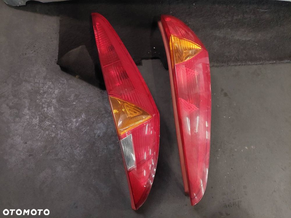 KOMPLETNY TYŁ KLAPA BAGAŻNIKA ZDERZAK TYŁ LAMPY FIAT PUNTO II 601 - 2