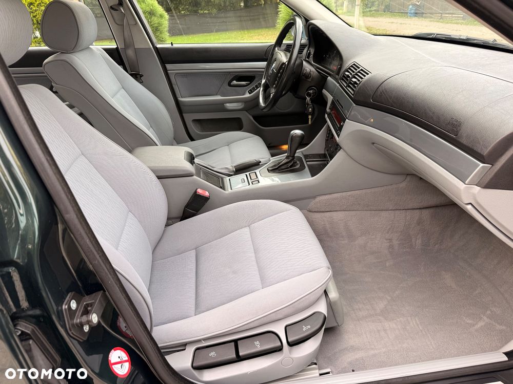 BMW Seria 5 - 24