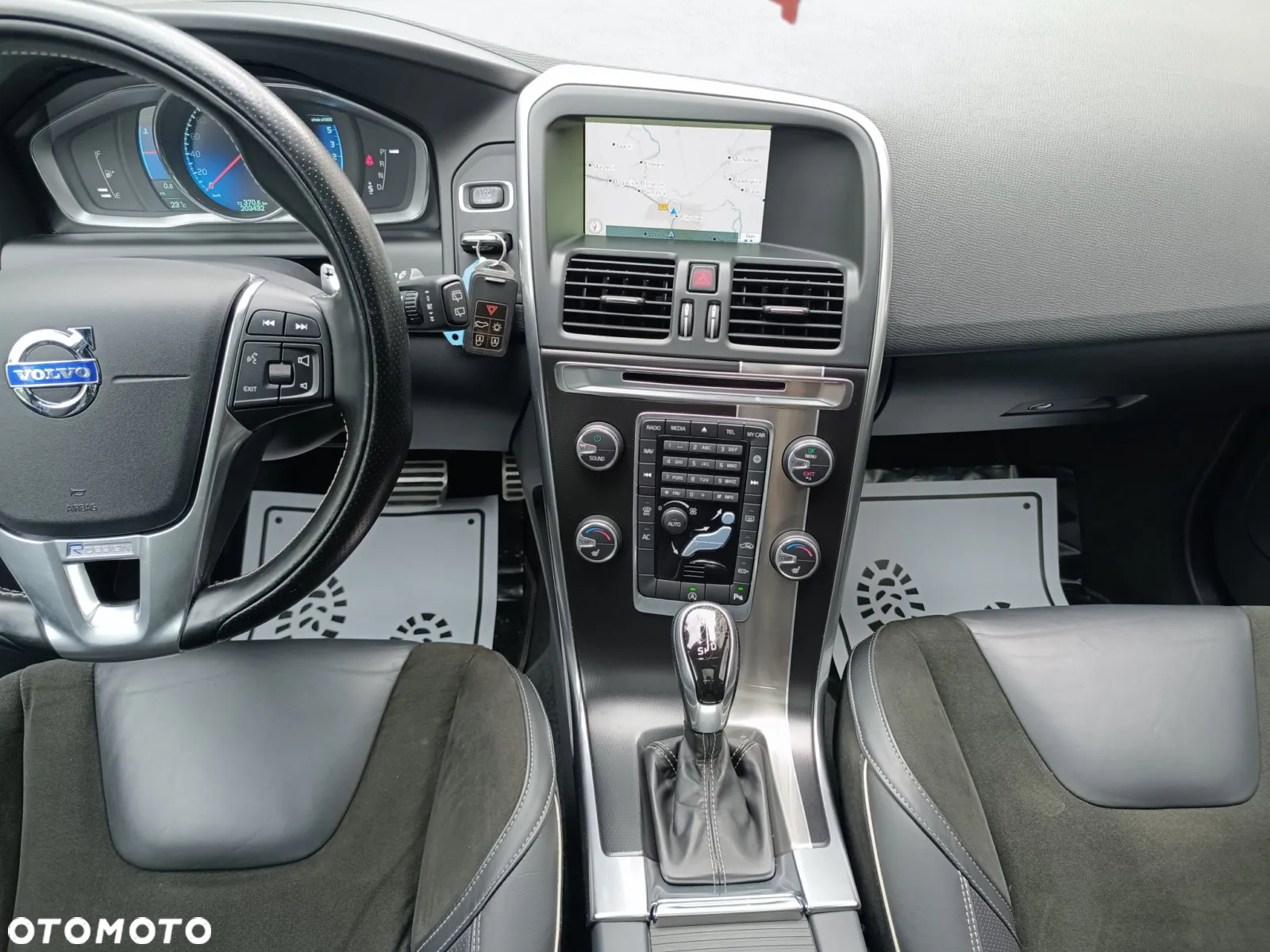 Volvo XC 60 D4 Geartronic Momentum - 28