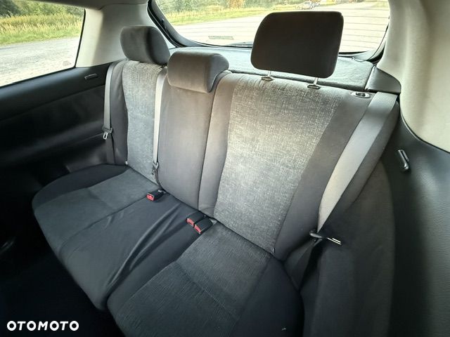Toyota Corolla - 10