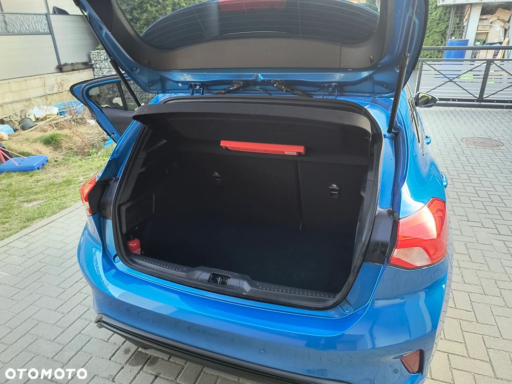 Ford Focus 1.5 EcoBoost ST-Line - 28